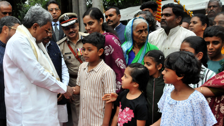 https://salarnews.in/public/uploads/images/newsimages/maannewsimage21102025_222943_Webs 728x410 (12).png